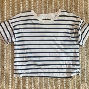 Navy blue and white striped shirt sleeve tee